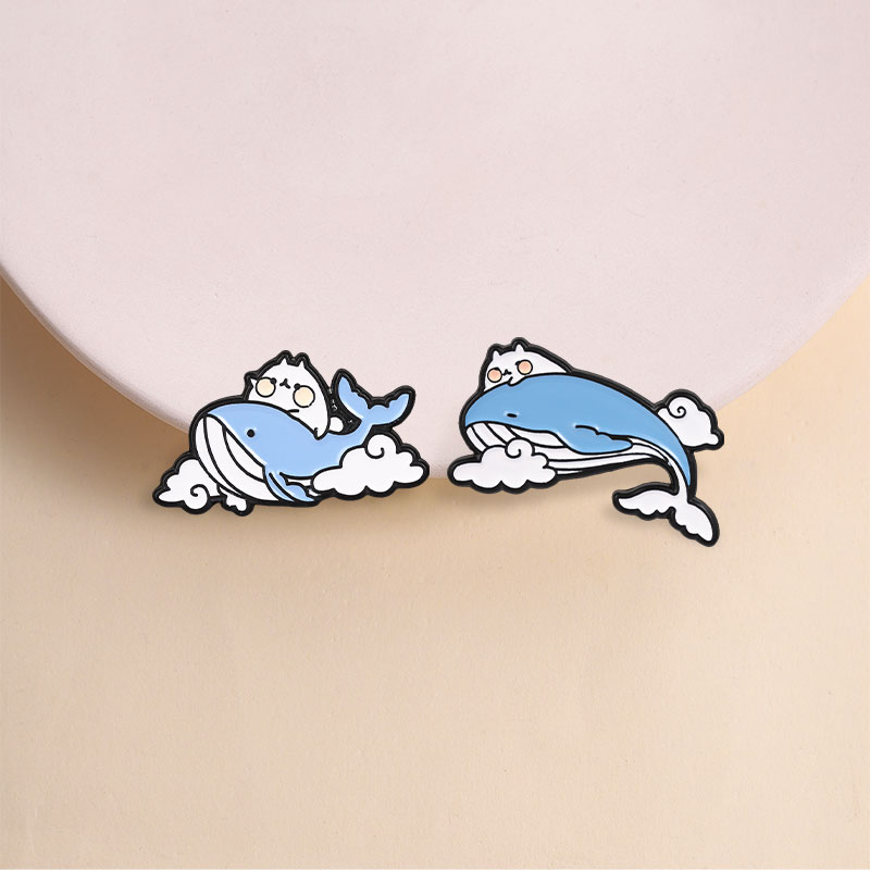 かわいい猫の乗り物青いクジラエナメルピンかわいい漫画雲動物海 - Embroidery Whale のレビューと価格