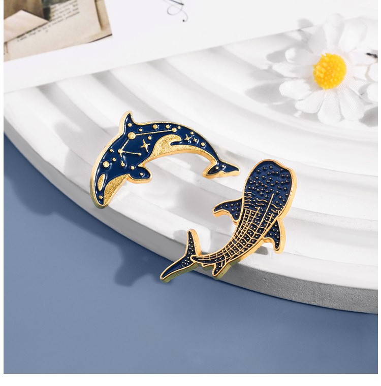 かわいいシロナガスクジライルカブローチユニセックスファッショ - Embroidery Whale のレビューと価格