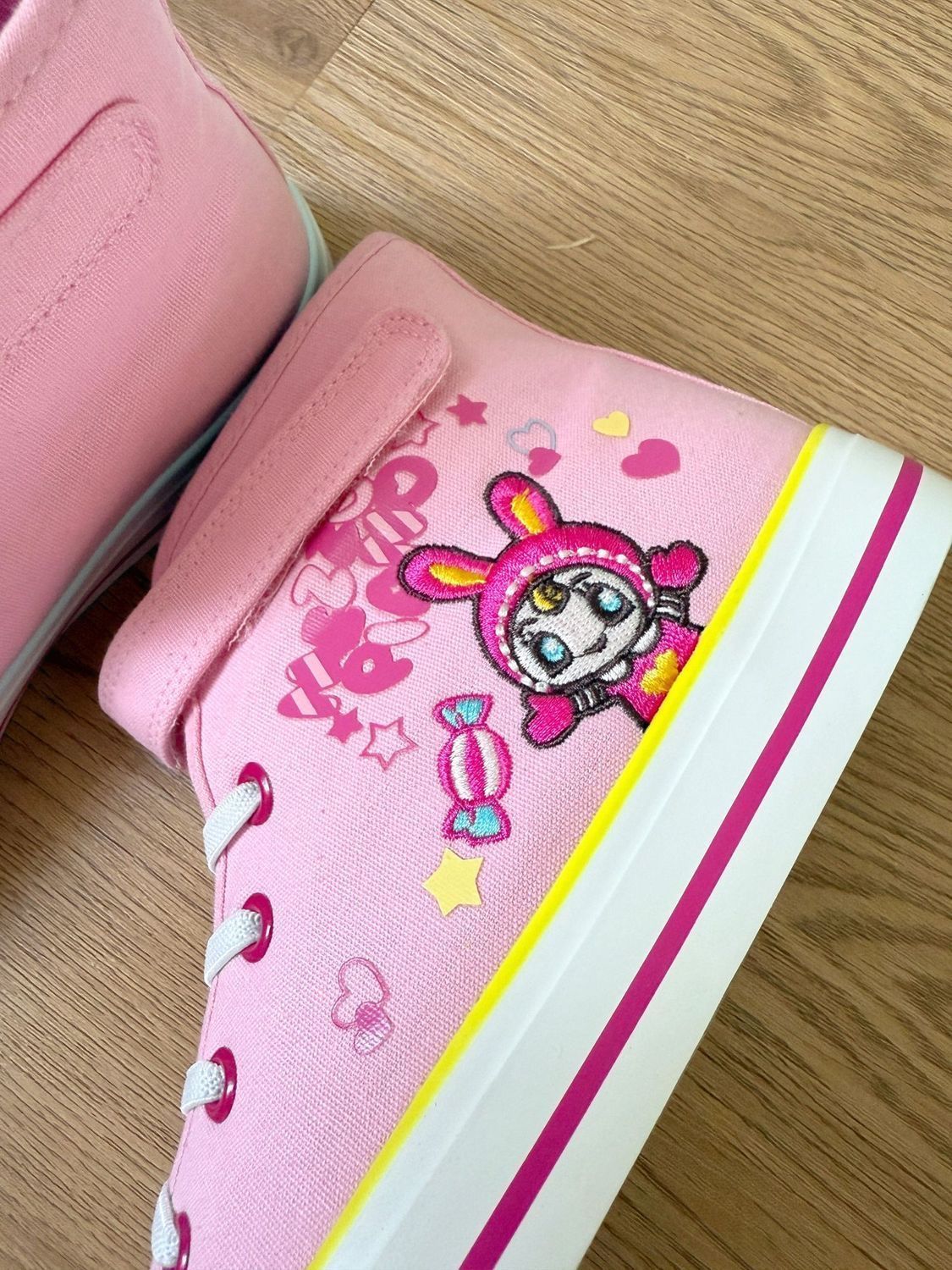 春秋新作オールマッチスイートガールハイカット身長アッププラム - Embroidery Canvas のレビューと価格