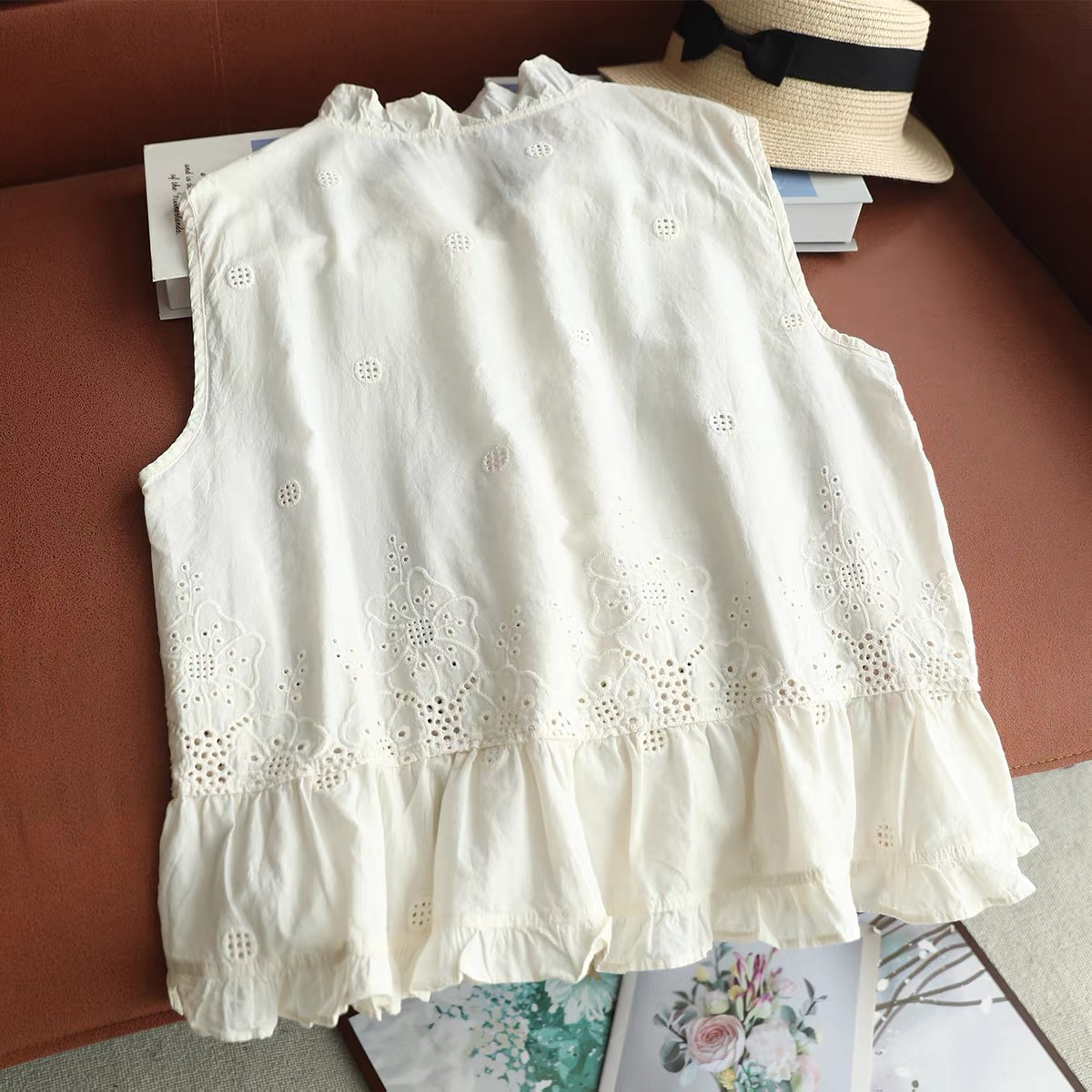女性ノースリーブベストトップフリル V ネックブラウス中空ア - Embroidery Eyelet のレビューと価格