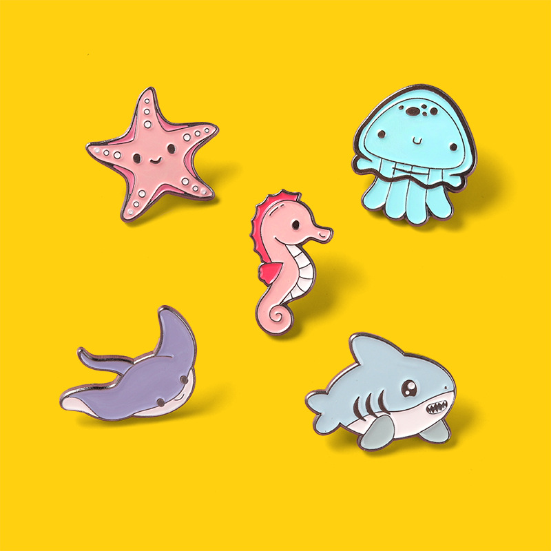 かわいい海洋動物エナメルピンセットラペルブローチ美的海洋バッ - Embroidery Whale のレビューと価格