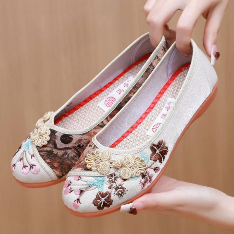 レトロ中国風の女性のキャンバスシューズ刺繍伝統的な滑り止めス - Embroidery Canvas のレビューと価格